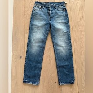 NWT GAP Women's Cheeky Straight Highrise Jeans size 27 (4 regular)